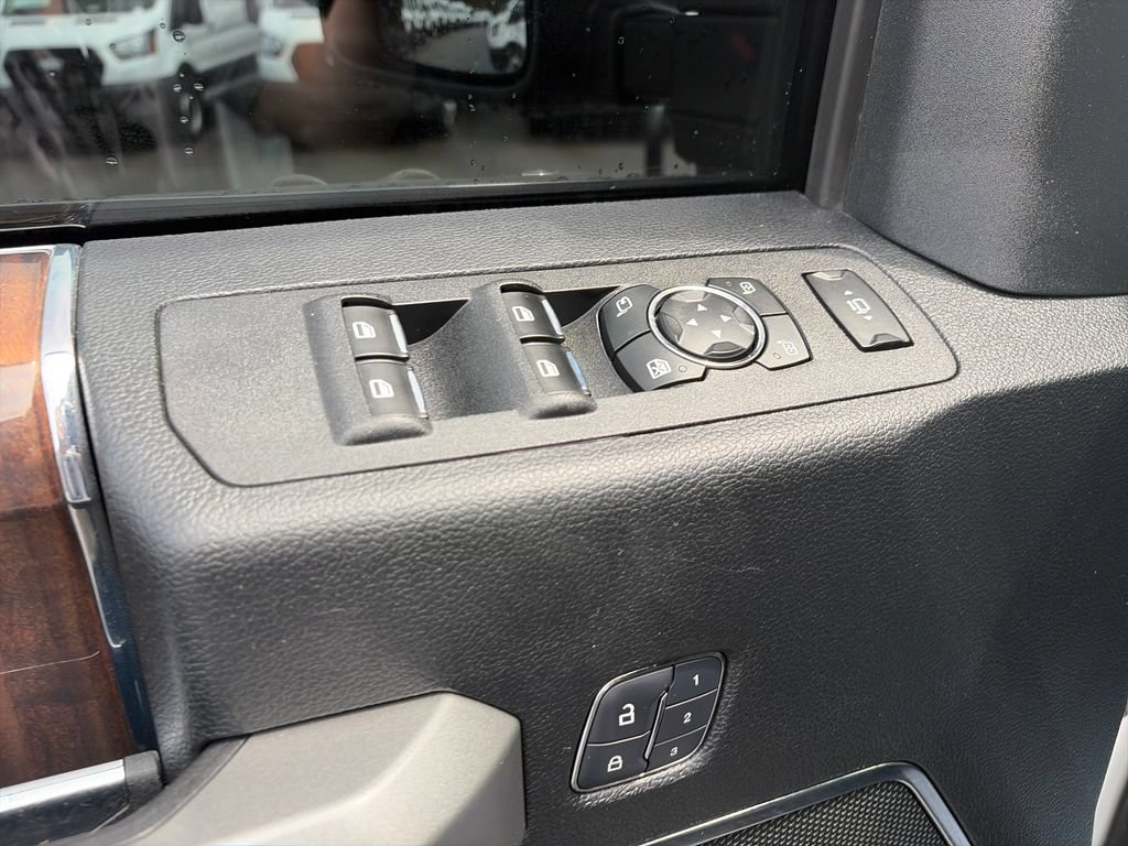 Used 2017 Ford F250 Platinum w/ Platinum Ultimate Package AWD/4WD image 19