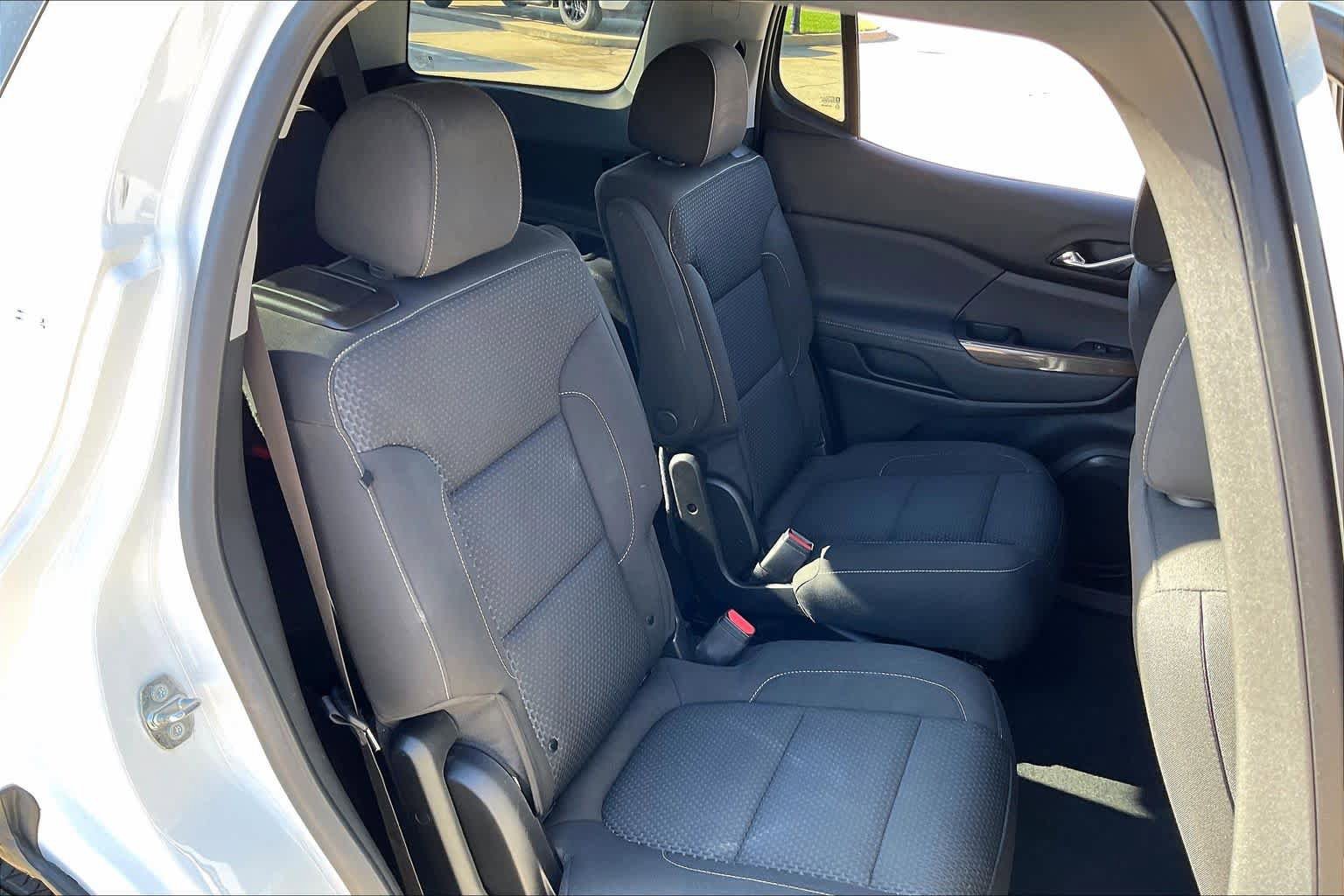 Used 2023 GMC Acadia SLE FWD image 19