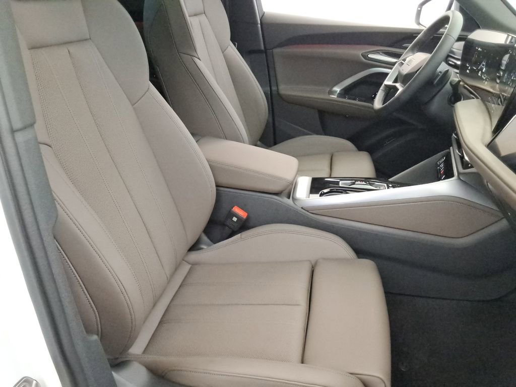 New 2025 Audi Q5 Prestige image 16