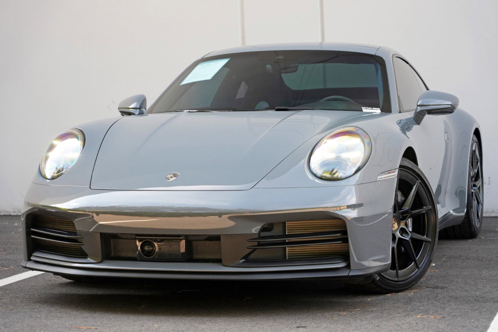 Used 2025 Porsche 911 Carrera w/ Premium Package RWD image 3
