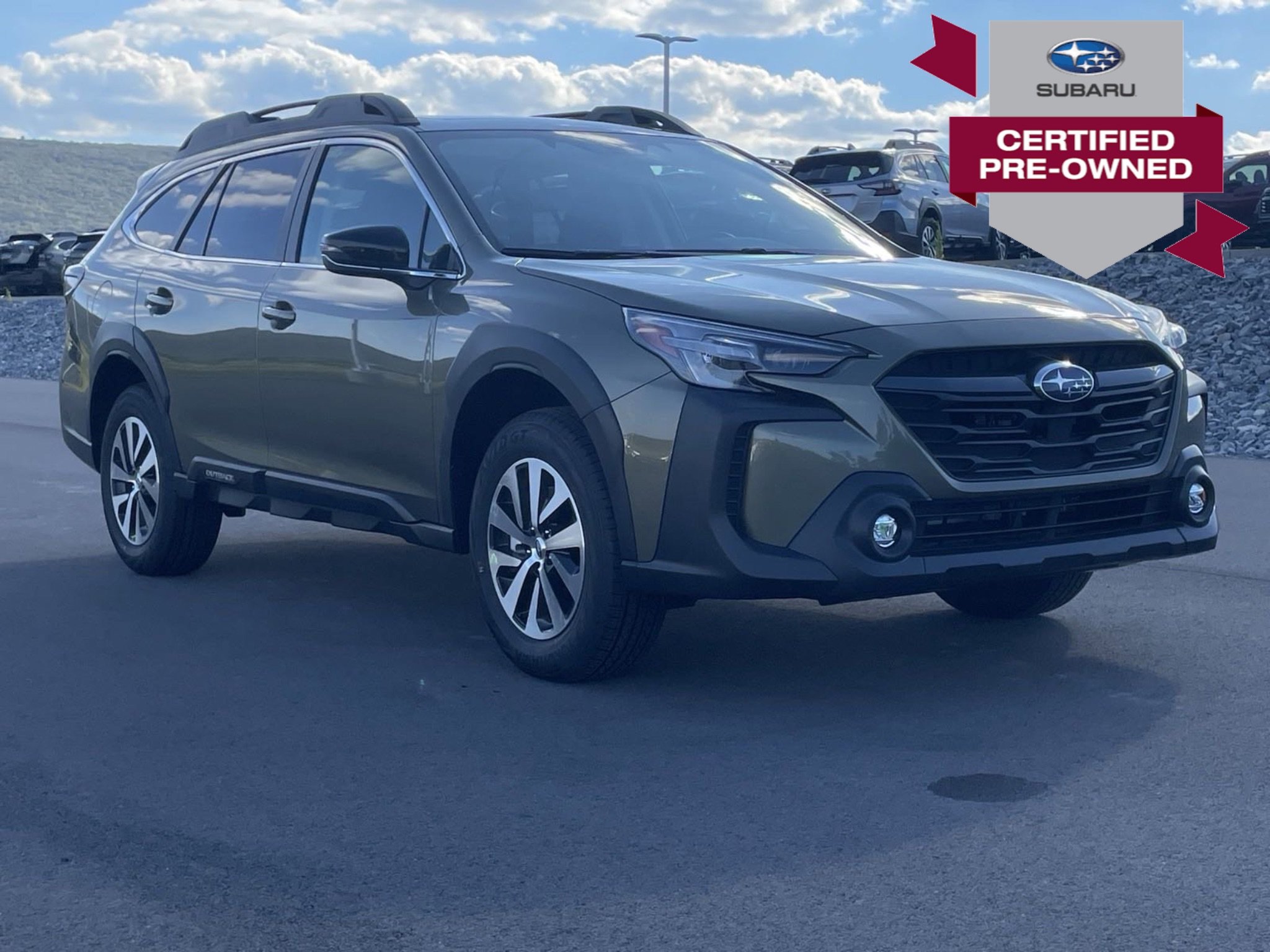 Certified 2025 Subaru Outback Limited AWD/4WD image 1