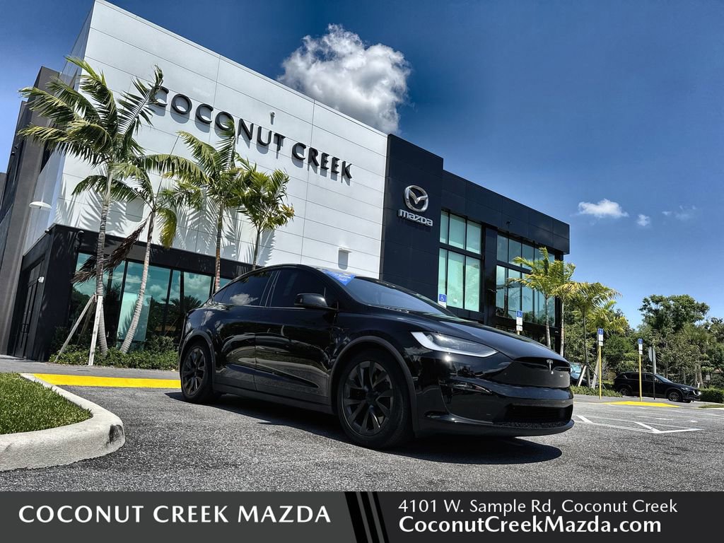 Used 2024 Tesla Model X image 1