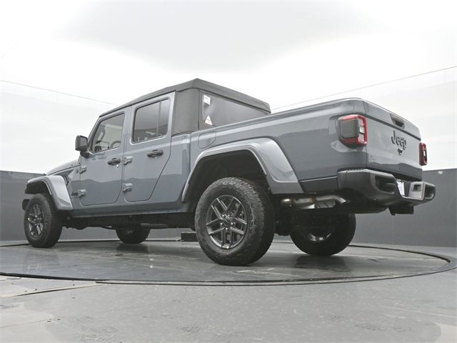 New 2025 Jeep Gladiator Sport image 48