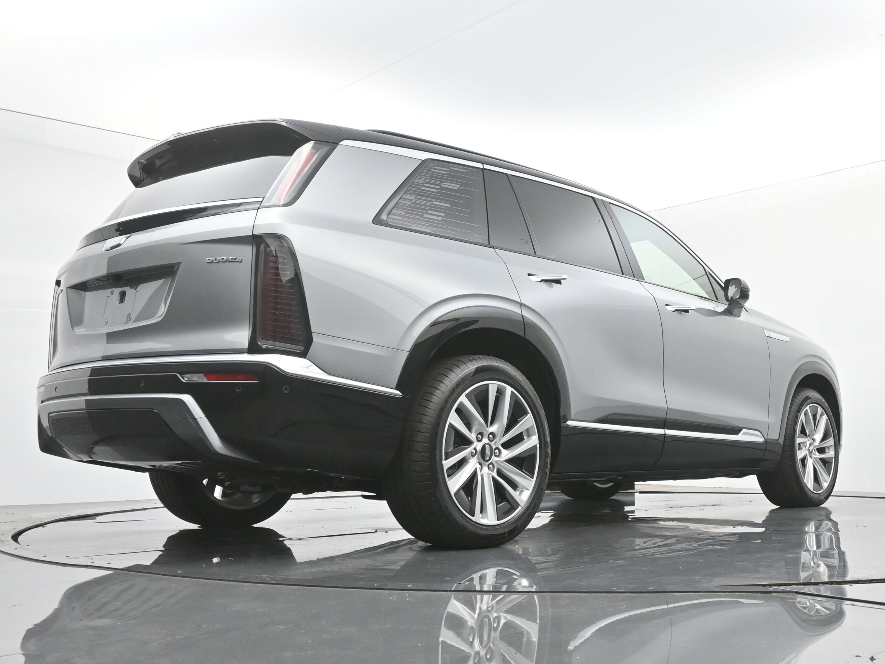 New 2026 Cadillac Vistiq Luxury w/ LPO, Floor Liner Package image 19