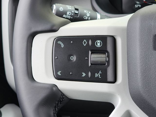 Used 2024 Land Rover Defender 110 S image 27
