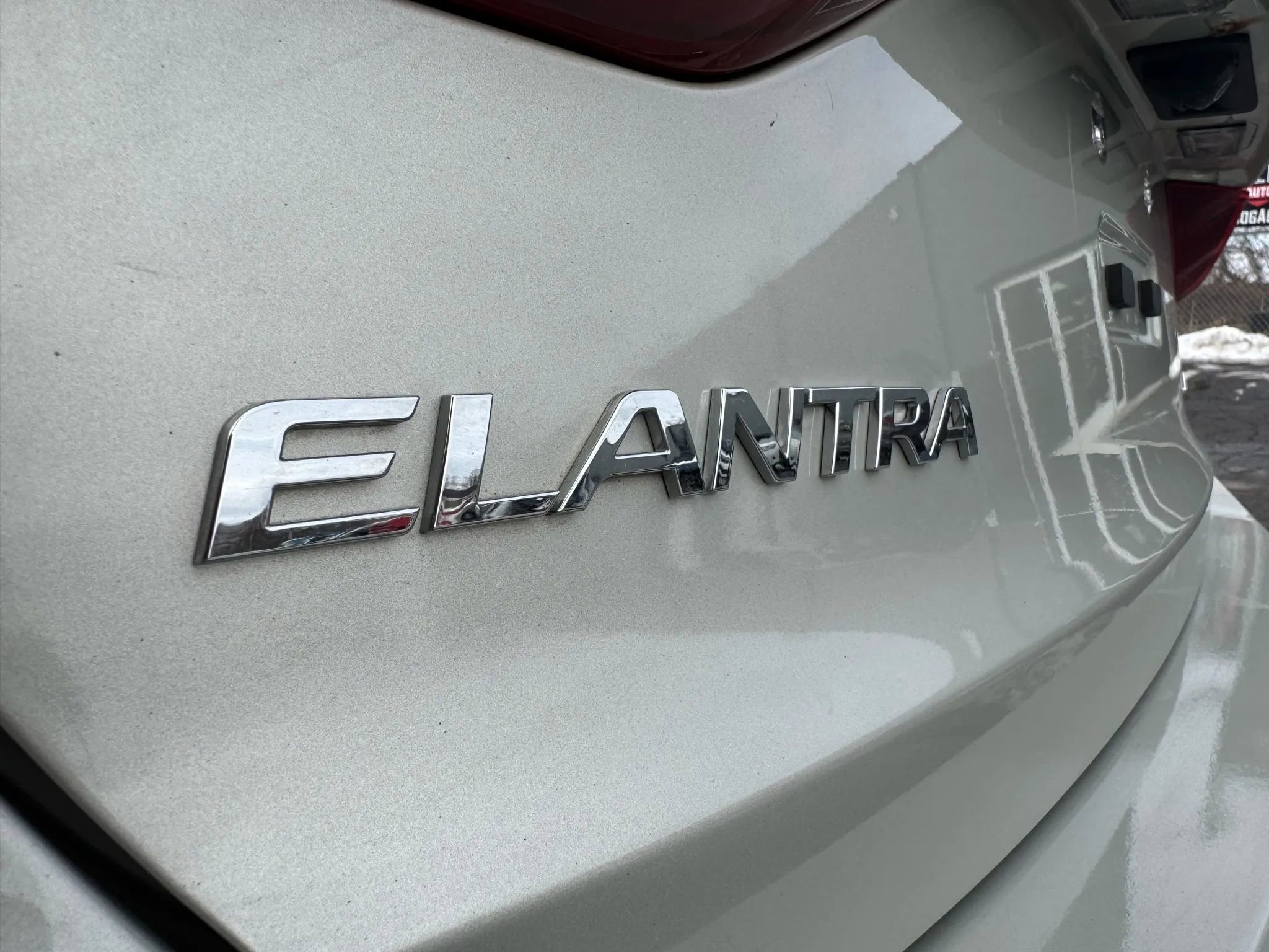 Used 2017 Hyundai Elantra Limited w/ Limited Tech Package 04 image 29