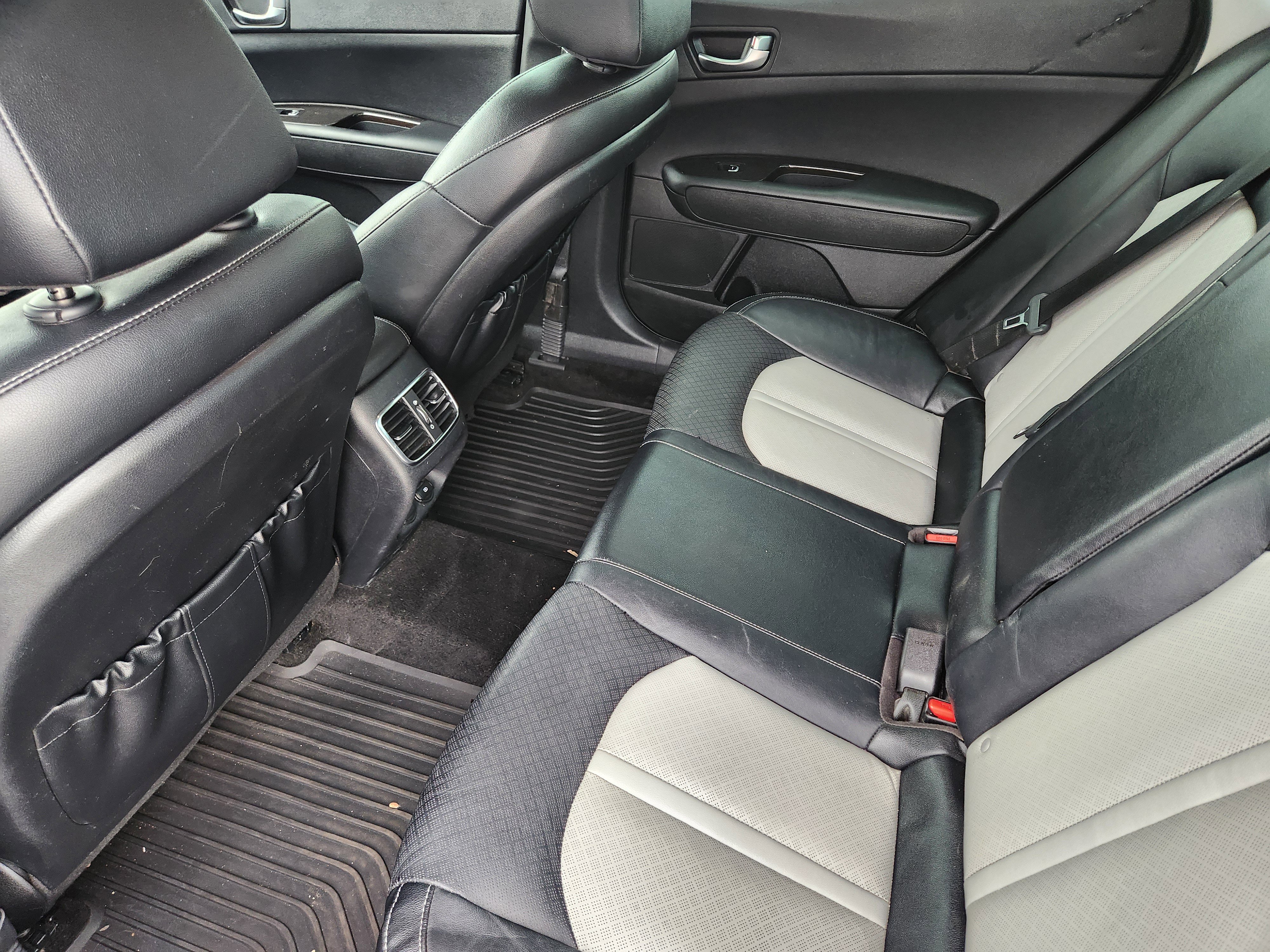 Used 2019 Kia Optima EX image 10