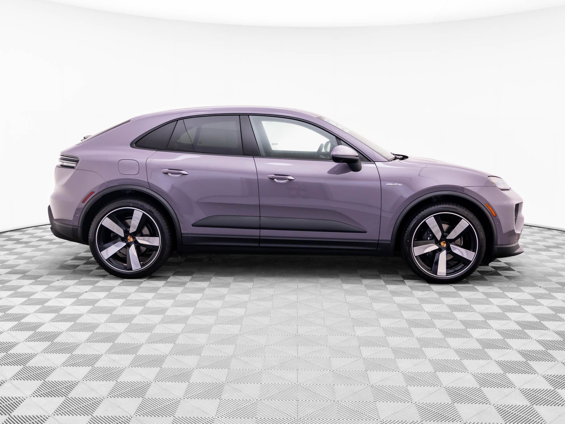 New 2026 Porsche Macan 4 Electric AWD/4WD image 7
