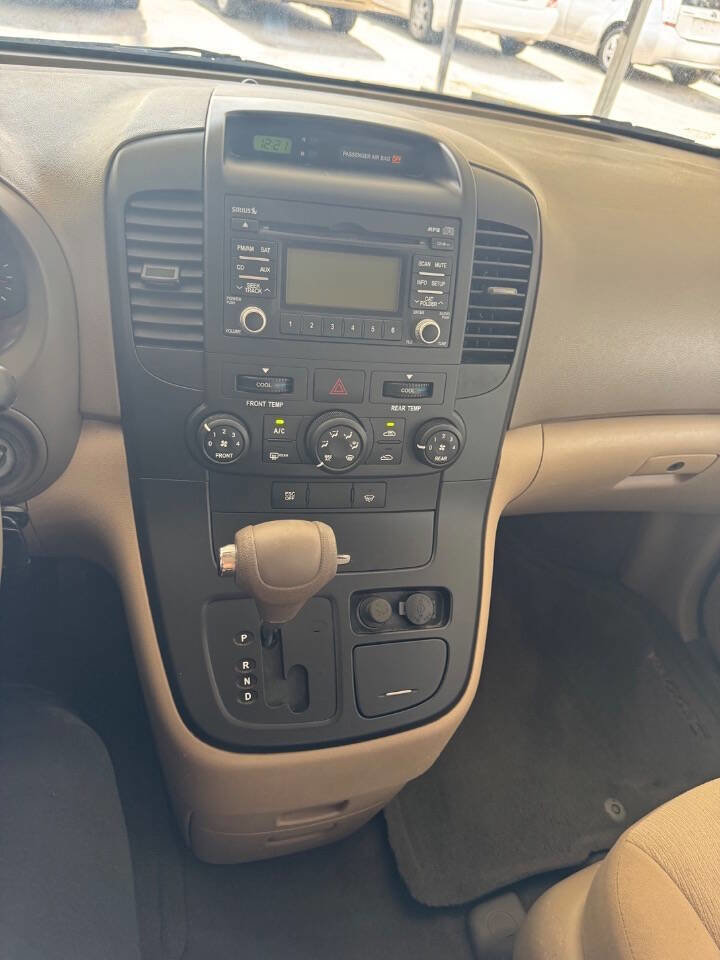 Used 2010 Kia Sedona LX w/ PWR Pkg image 12