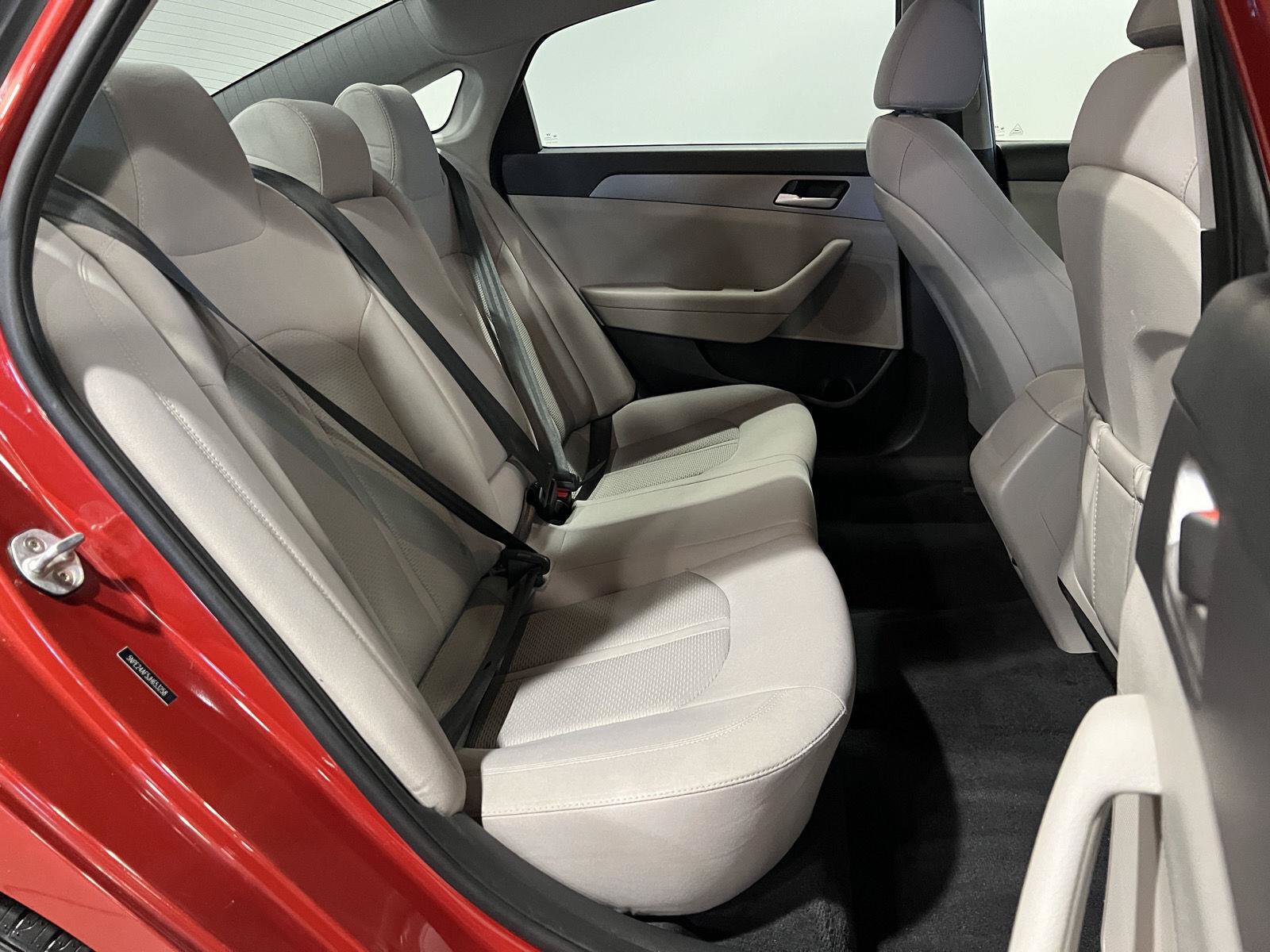 Used 2018 Hyundai Sonata SE FWD image 34