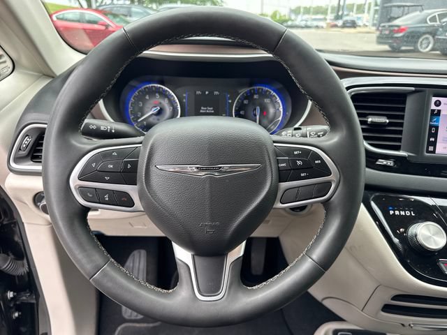 Used 2023 Chrysler Voyager LX FWD image 21