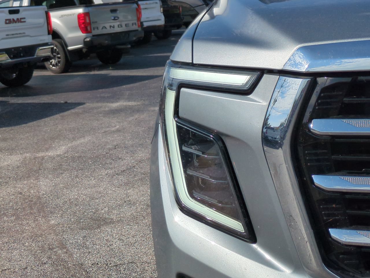 Used 2025 GMC Yukon Elevation AWD/4WD image 10