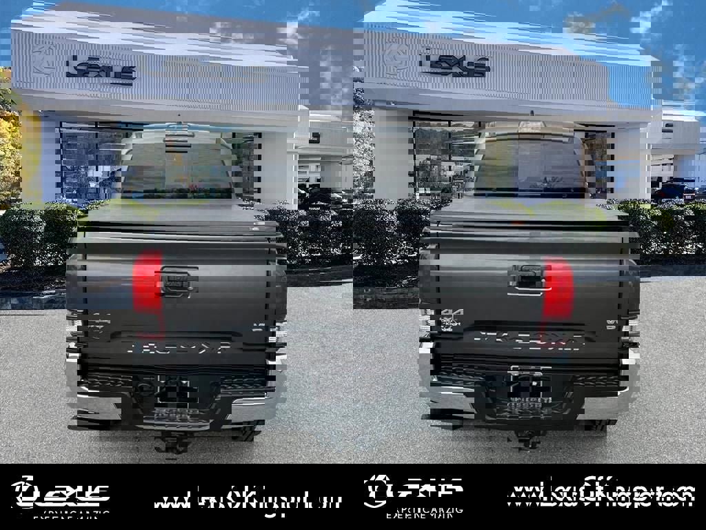 Used 2018 Toyota Tacoma SR5 image 4