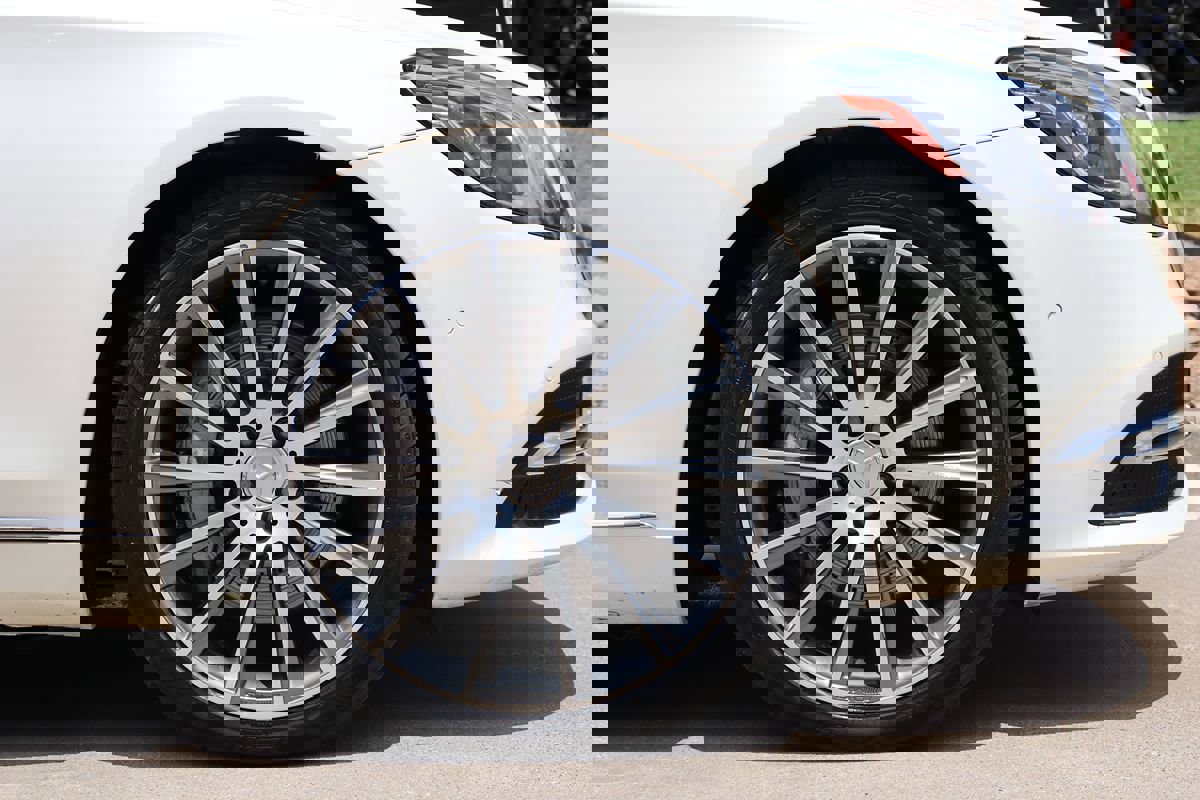 Used 2018 Mercedes-Benz S 560 4MATIC Sedan image 61