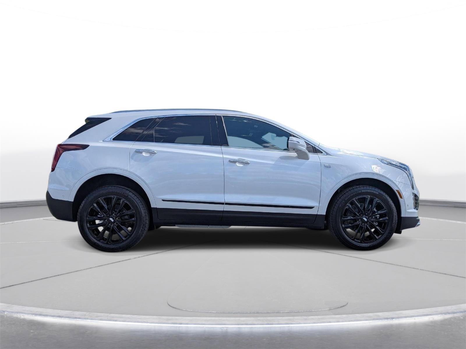 New 2026 Cadillac XT5 Premium Luxury w/ LPO, ONYX Package AWD/4WD image 5