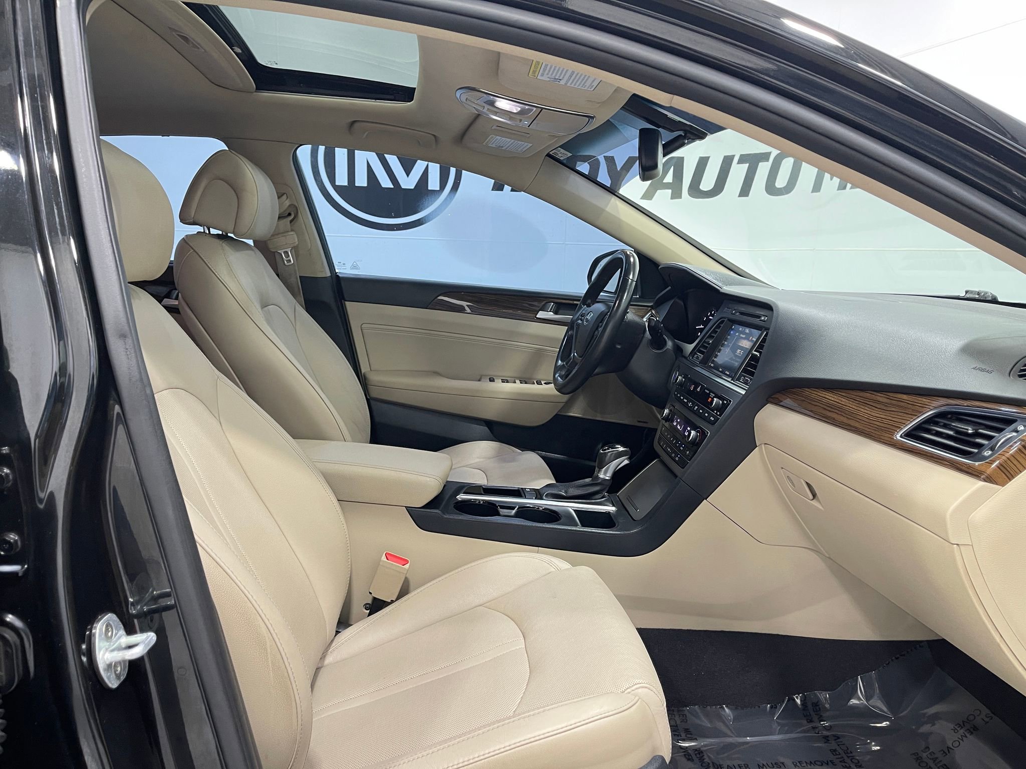 Used 2017 Hyundai Sonata Limited w/ Tech Package 03 image 32