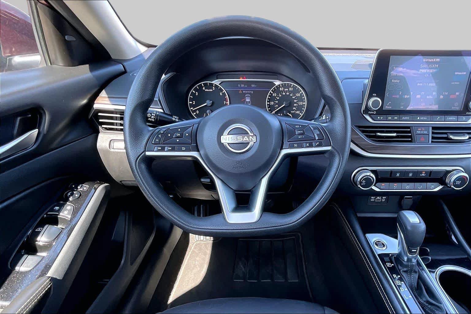 Used 2023 Nissan Altima 2.5 SV AWD/4WD image 6