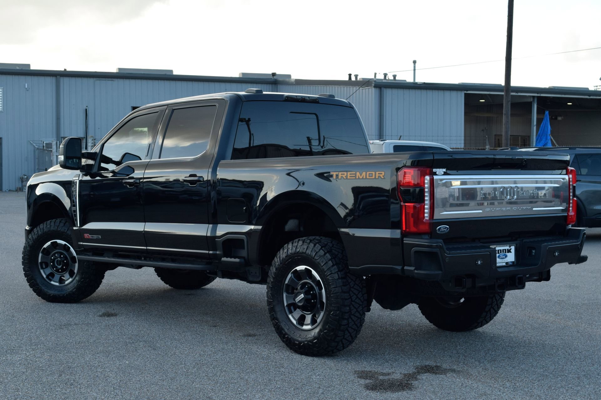 Used 2024 Ford F250 King Ranch w/ Tremor Off-Road Package AWD/4WD image 4