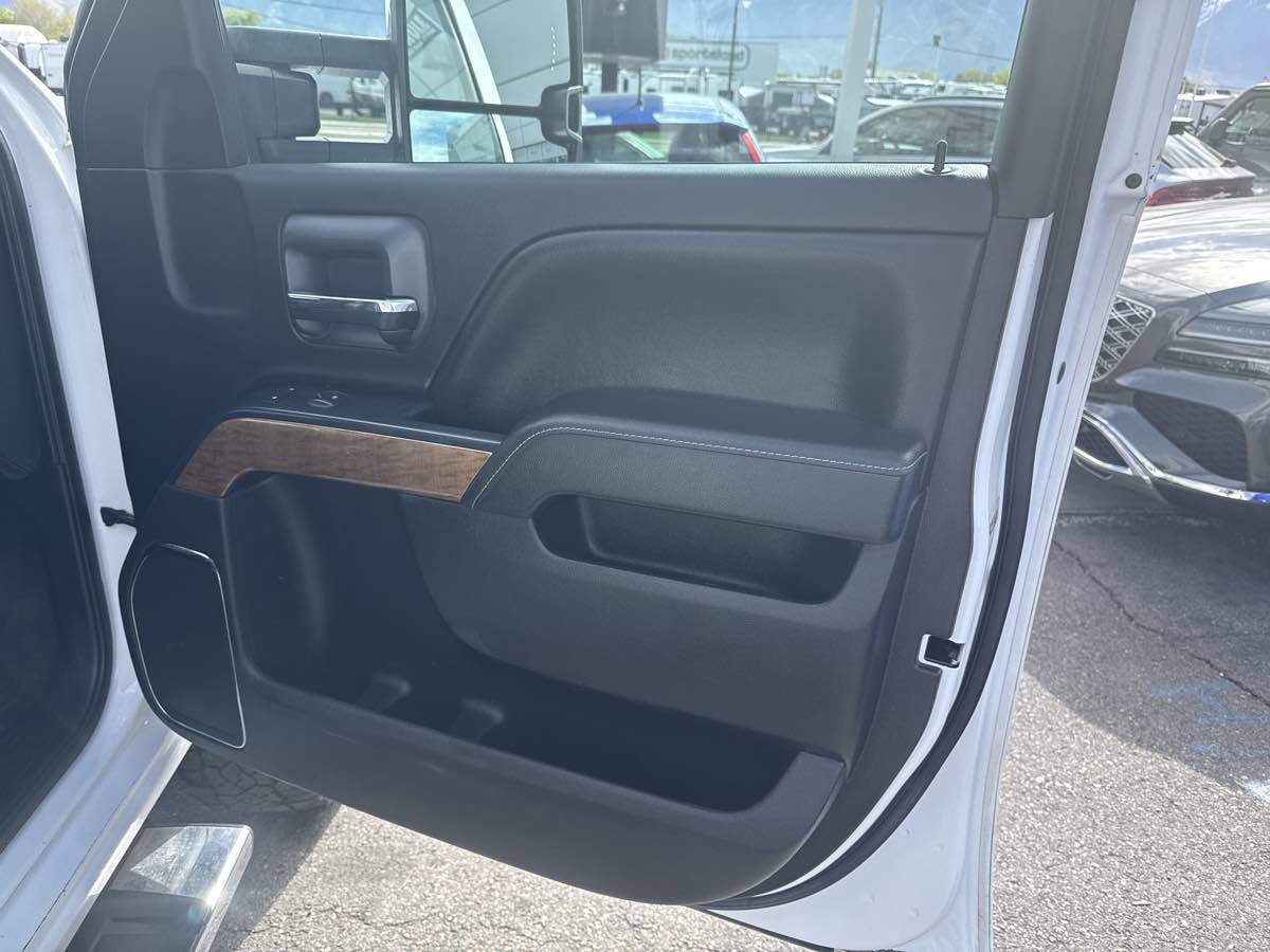 Used 2016 Chevrolet Silverado 2500 LTZ image 20