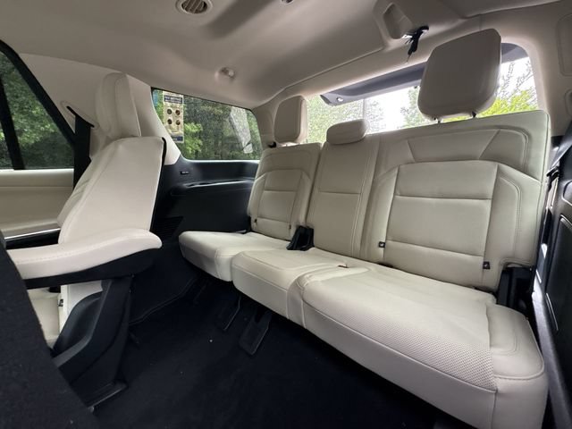New 2027 Lincoln Navigator Reserve AWD/4WD image 24