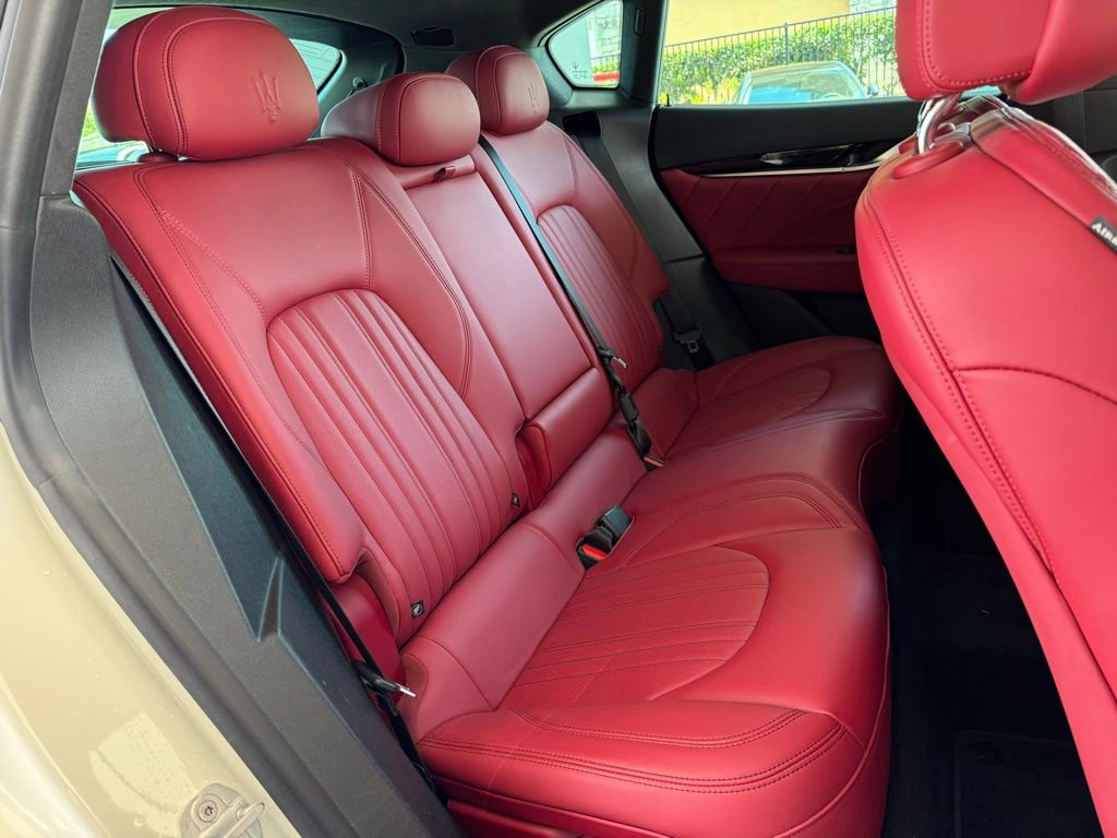 Certified 2022 Maserati Levante GT AWD/4WD image 18