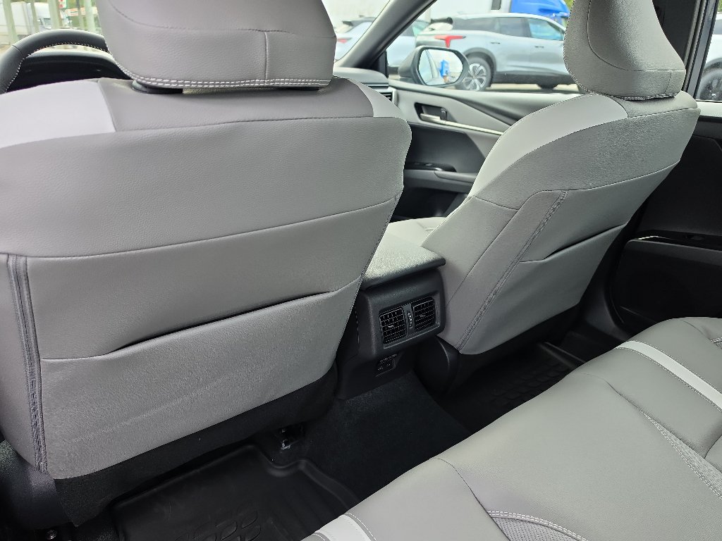 New 2026 Toyota Camry SE FWD image 17