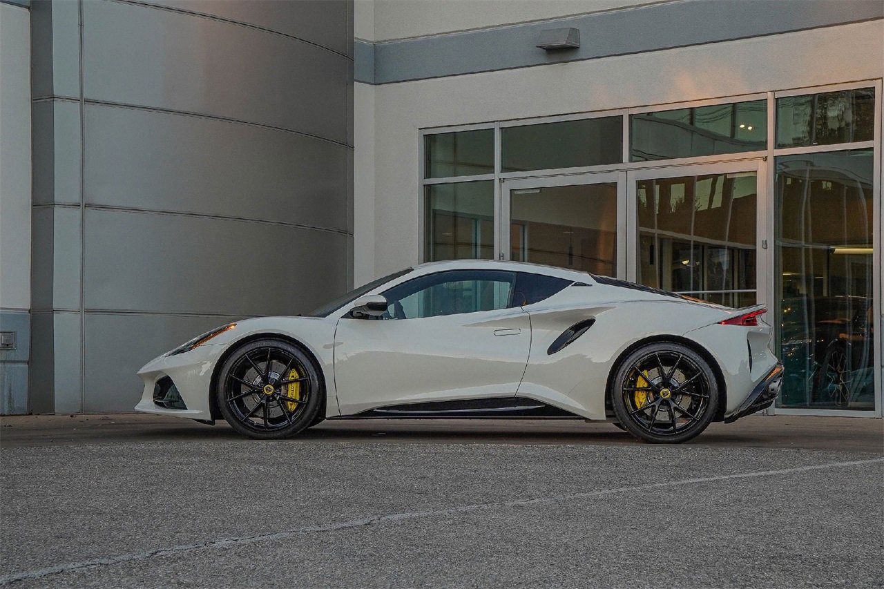 Used 2024 Lotus Emira First Edition image 14