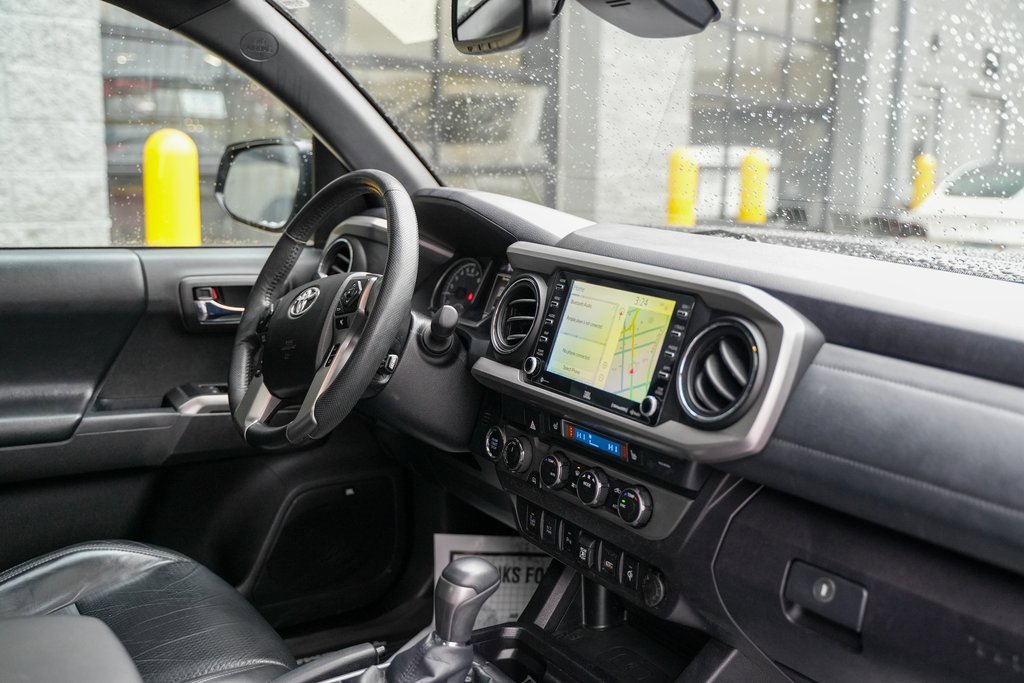 Used 2021 Toyota Tacoma Limited image 25