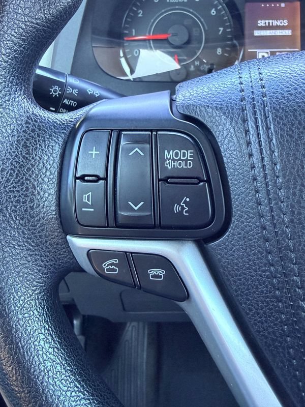 Used 2017 Toyota Sienna LE FWD image 23