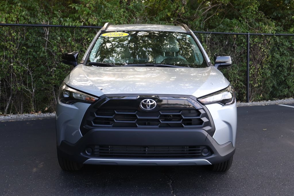 Used 2026 Toyota Corolla Cross LE FWD image 2