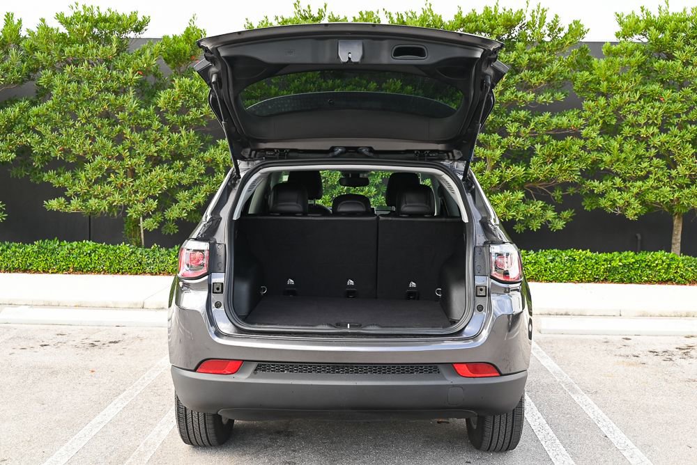 Used 2022 Jeep Compass Latitude image 9