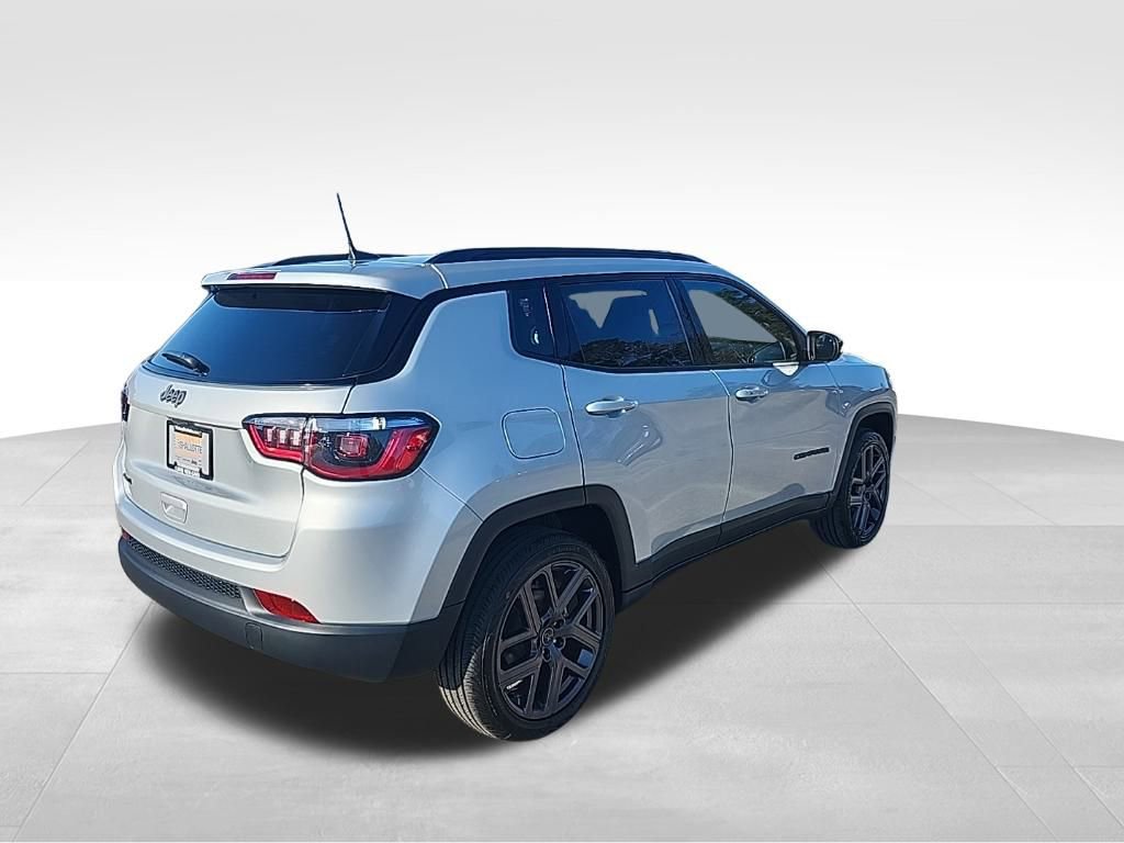 New 2026 Jeep Compass Latitude image 20