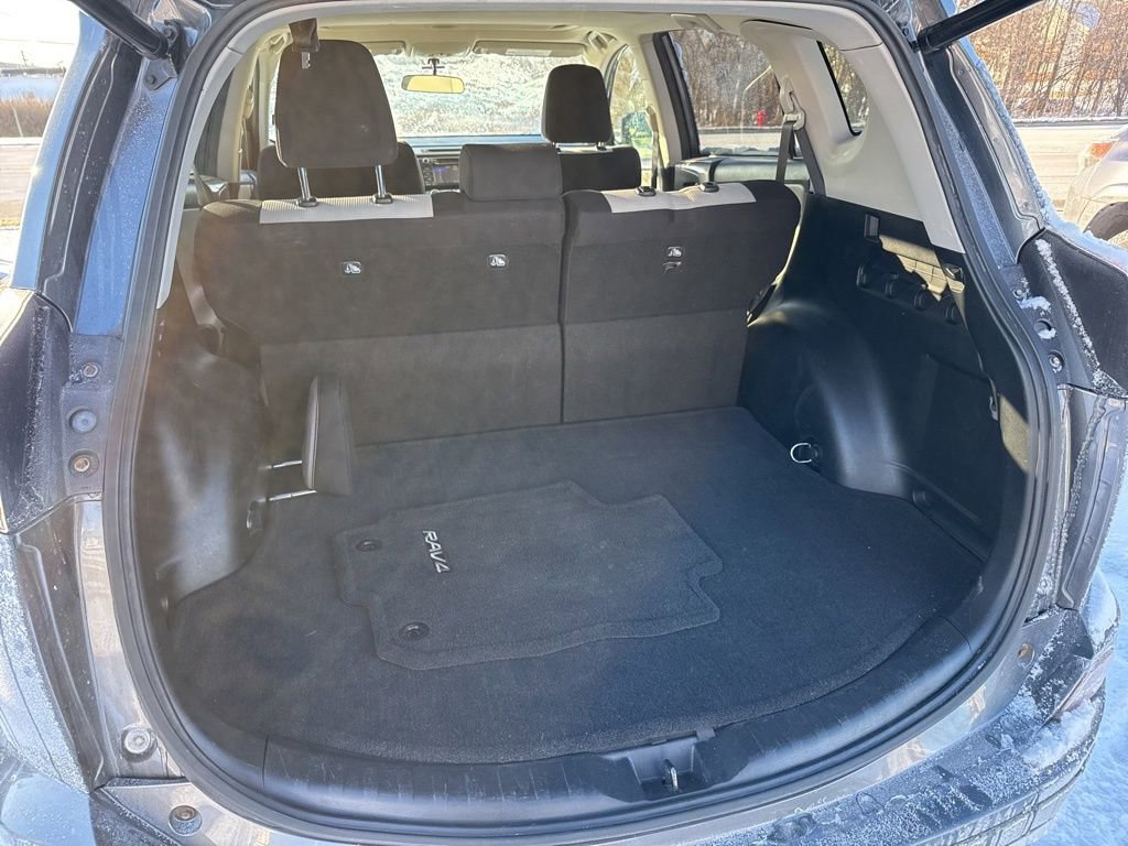 Used 2016 Toyota RAV4 XLE image 15