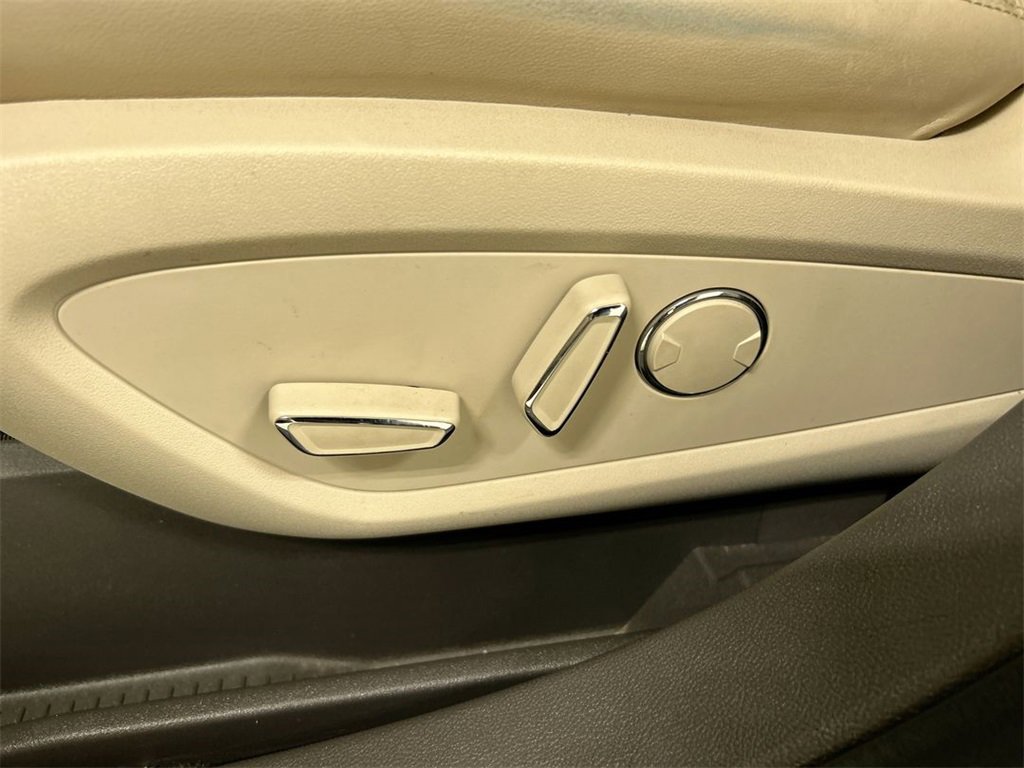 Used 2019 Lincoln Nautilus Reserve image 10