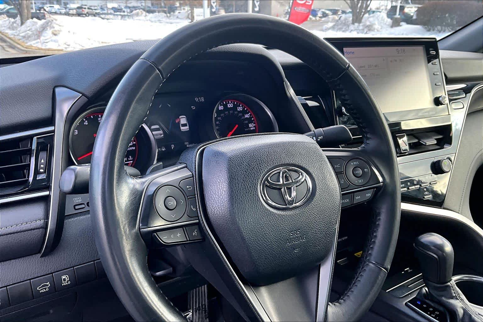 Used 2022 Toyota Camry XSE FWD image 17