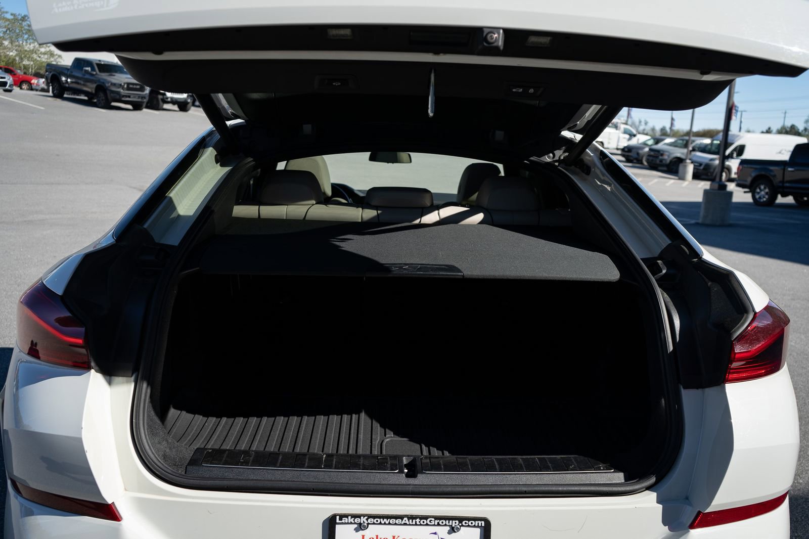 Used 2020 BMW X6 xDrive40i w/ M Sport Package image 9