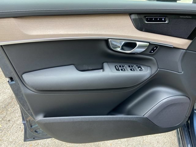 New 2026 Volvo XC90 B5 Plus AWD/4WD image 12