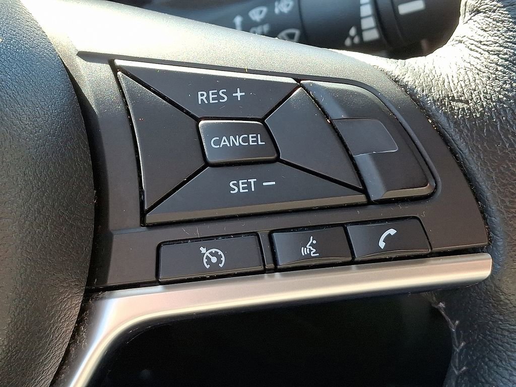 Used 2019 Nissan Rogue SV image 22