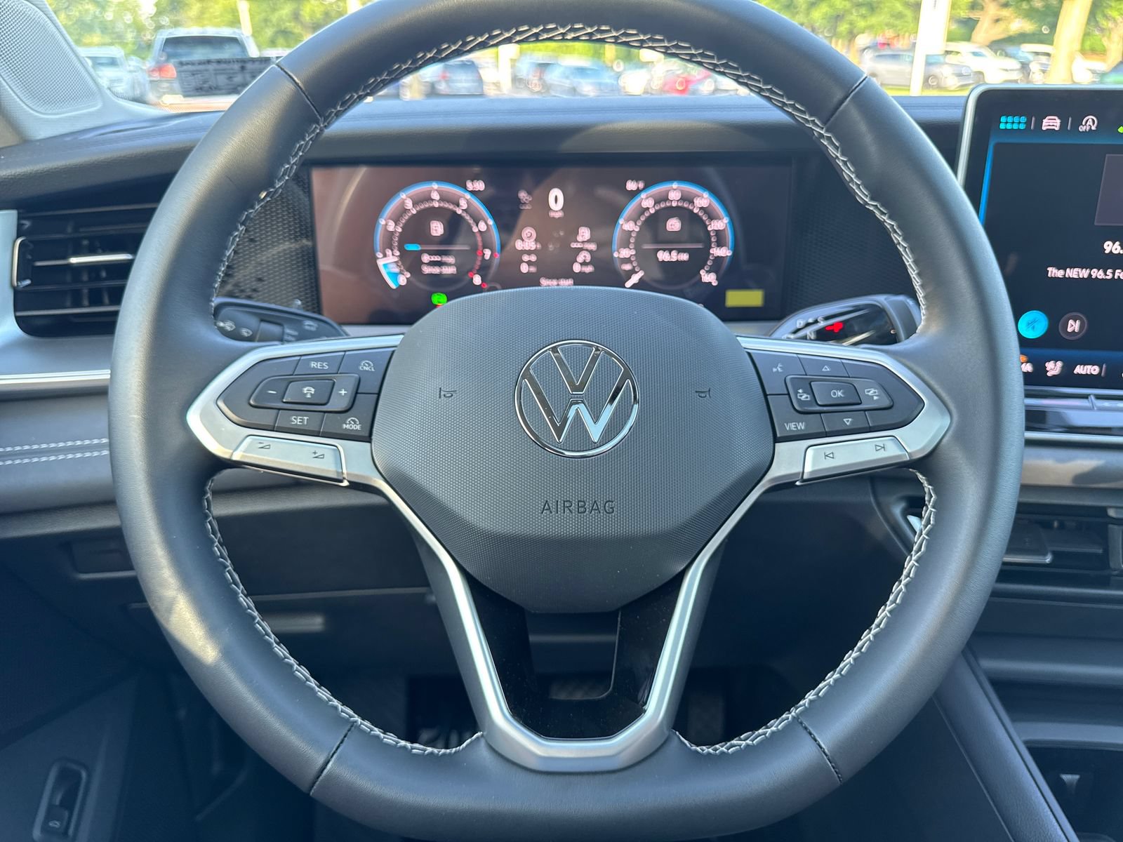 Certified 2026 Volkswagen Tiguan SE AWD/4WD image 14