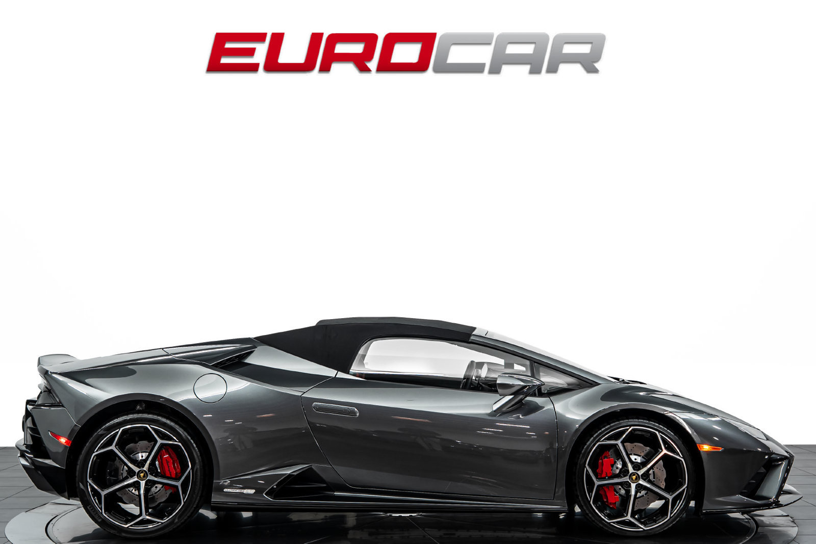 Used 2021 Lamborghini Huracan EVO RWD image 7