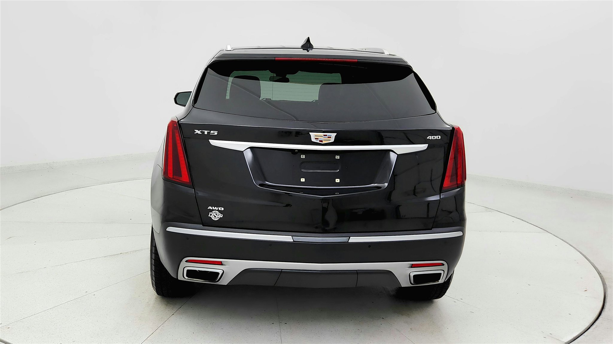 Used 2023 Cadillac XT5 Premium Luxury image 3