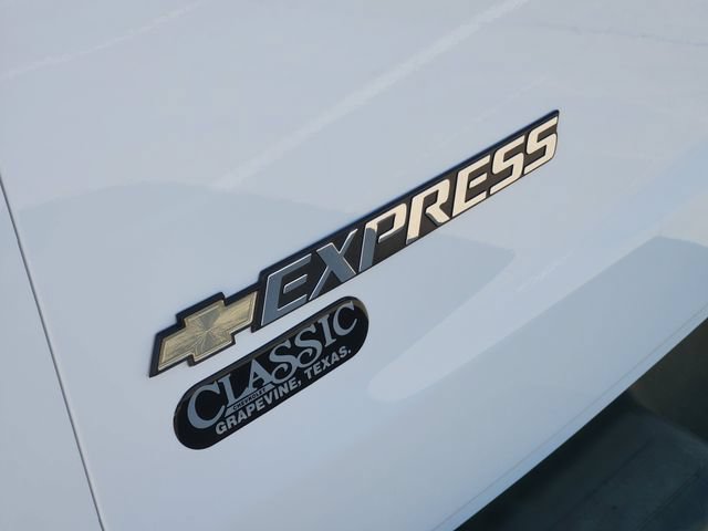 Used 2025 Chevrolet Express 3500 LS RWD image 9