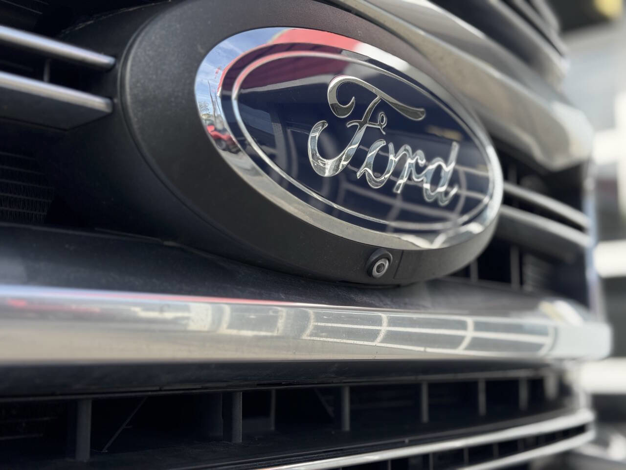 Used 2021 Ford F250 Platinum w/ FX4 Off-Road Package AWD/4WD image 8