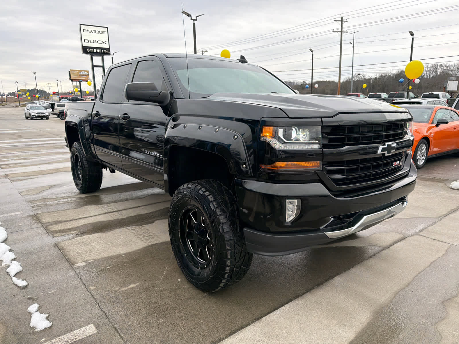 Used 2018 Chevrolet Silverado 1500 LT w/ All Star Edition image 4