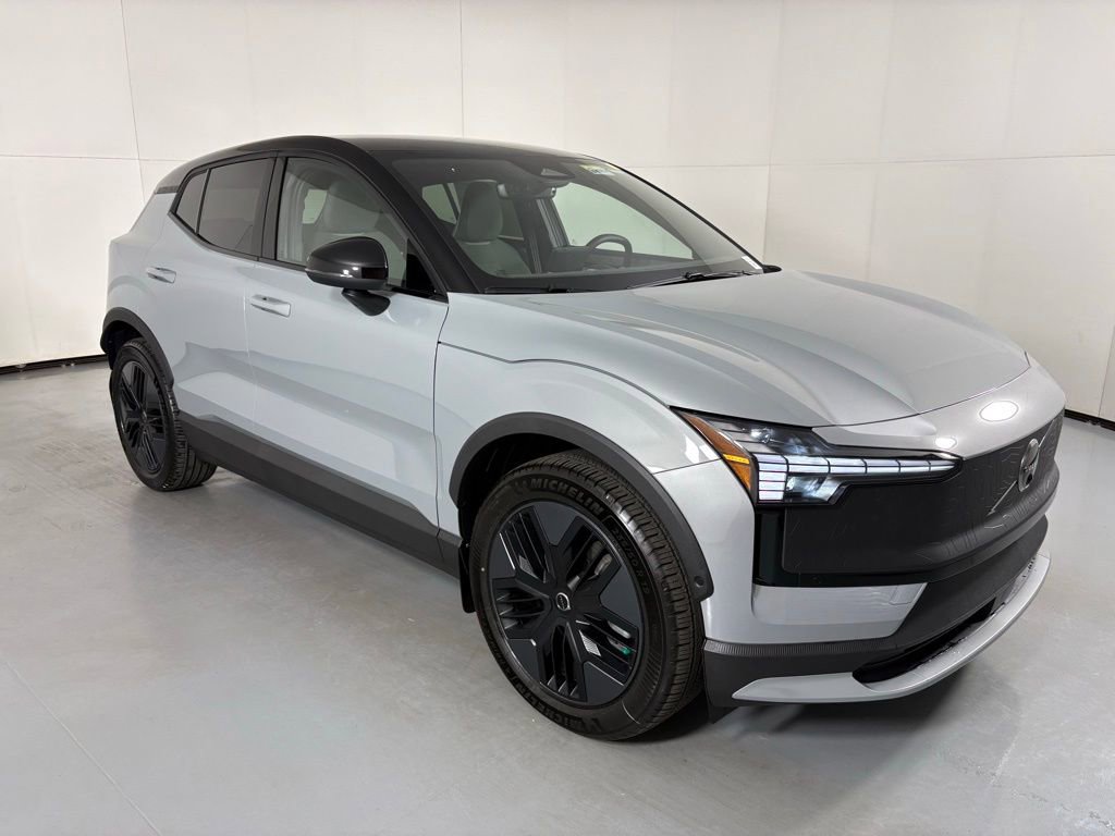 New 2026 Volvo EX30 Cross Country Ultra AWD/4WD image 2
