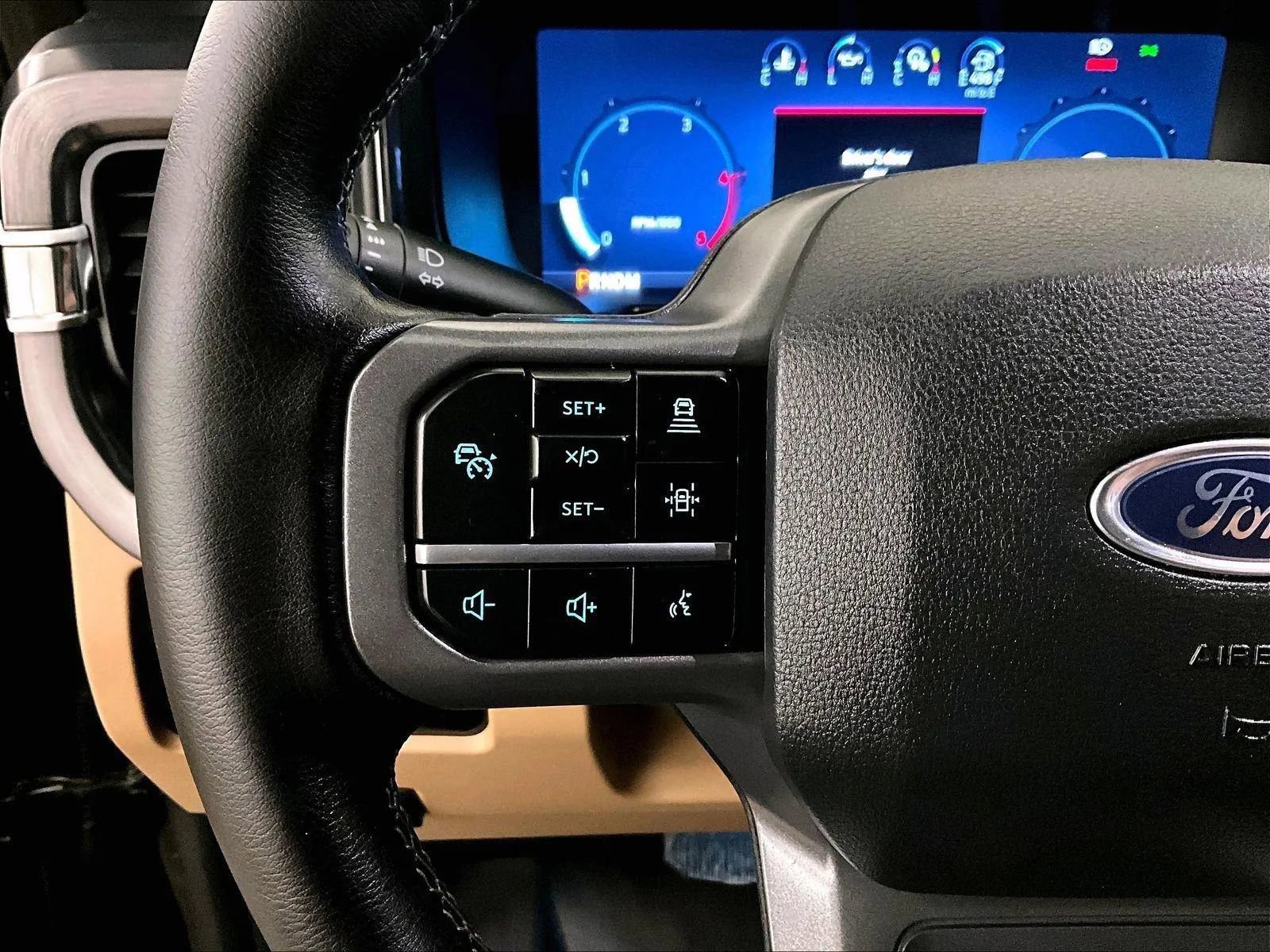 Certified 2025 Ford F250 Lariat w/ Lariat Ultimate Package image 17