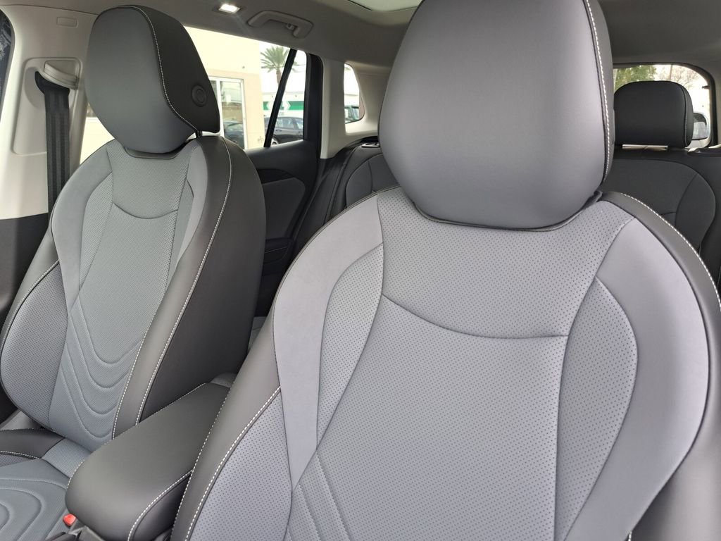 New 2026 Volkswagen Tiguan SE image 24