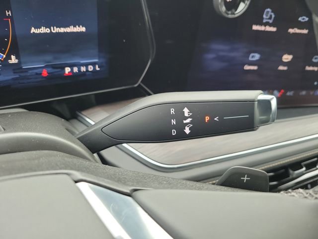 New 2025 Chevrolet Suburban Premier image 26