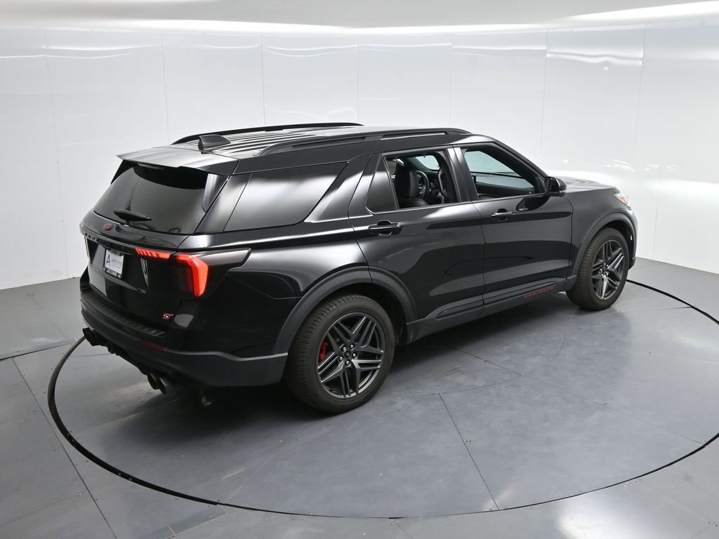 Used 2025 Ford Explorer ST AWD/4WD image 45