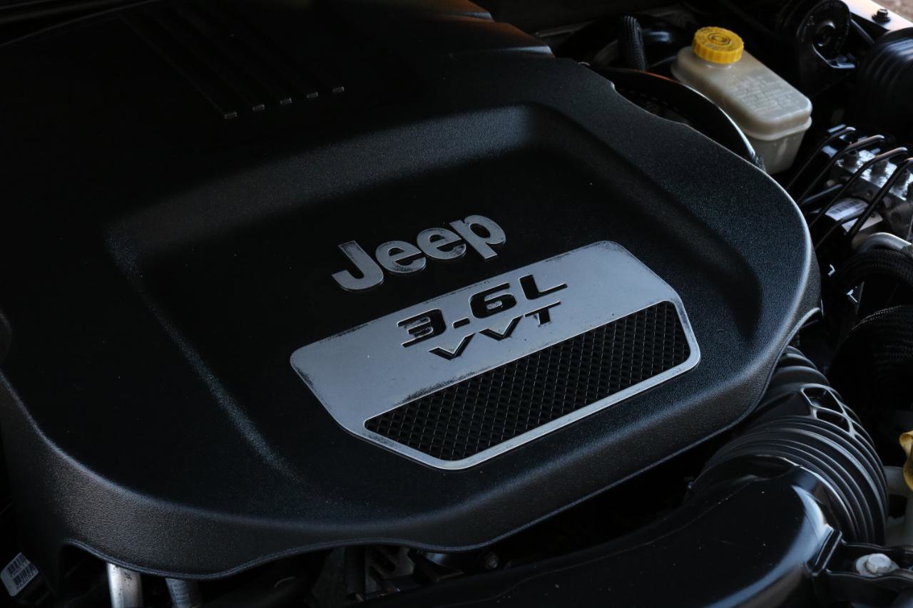 Used 2013 Jeep Wrangler Unlimited Sport image 42